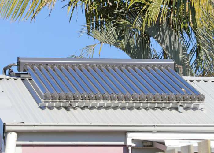 solar geyser installation 2 700x500